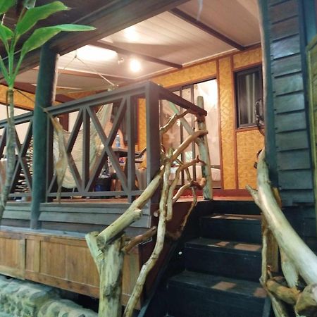 Haere Mai I Te Fare Hotel Teavaro Exterior foto